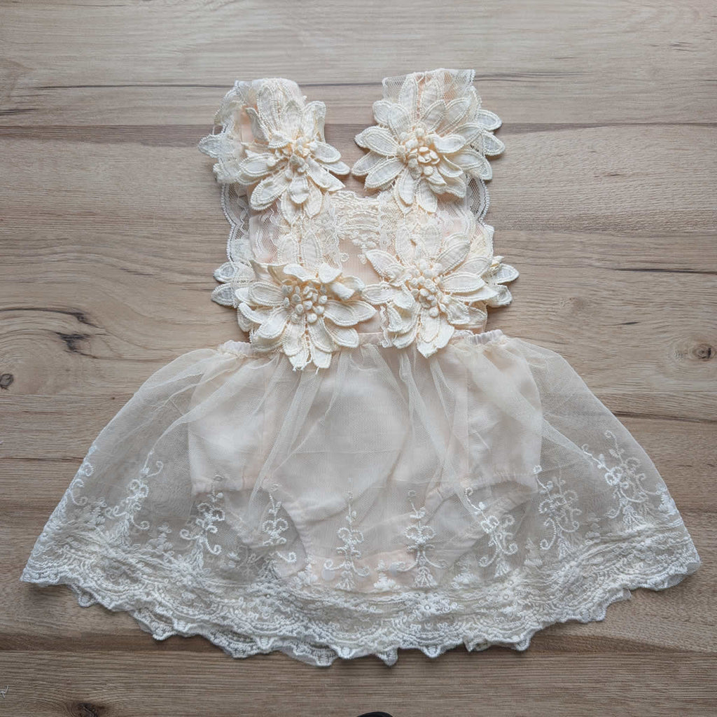 Trägerkleid mit Blüten Apricot Gr. 0-3 Monate